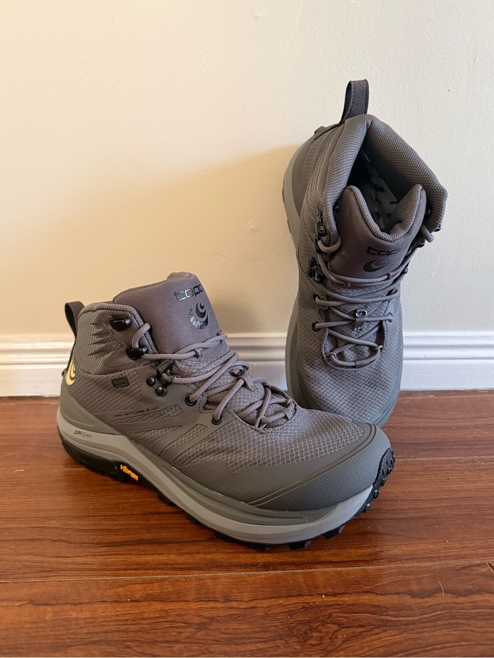 topo athletic Trailventure 2 WP size 10.5 Women’s
